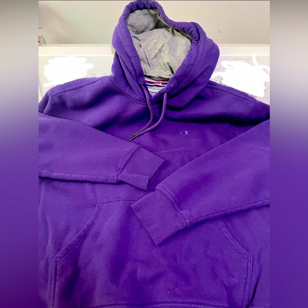 Champions Hoodie Mens Medium (only worn twice)